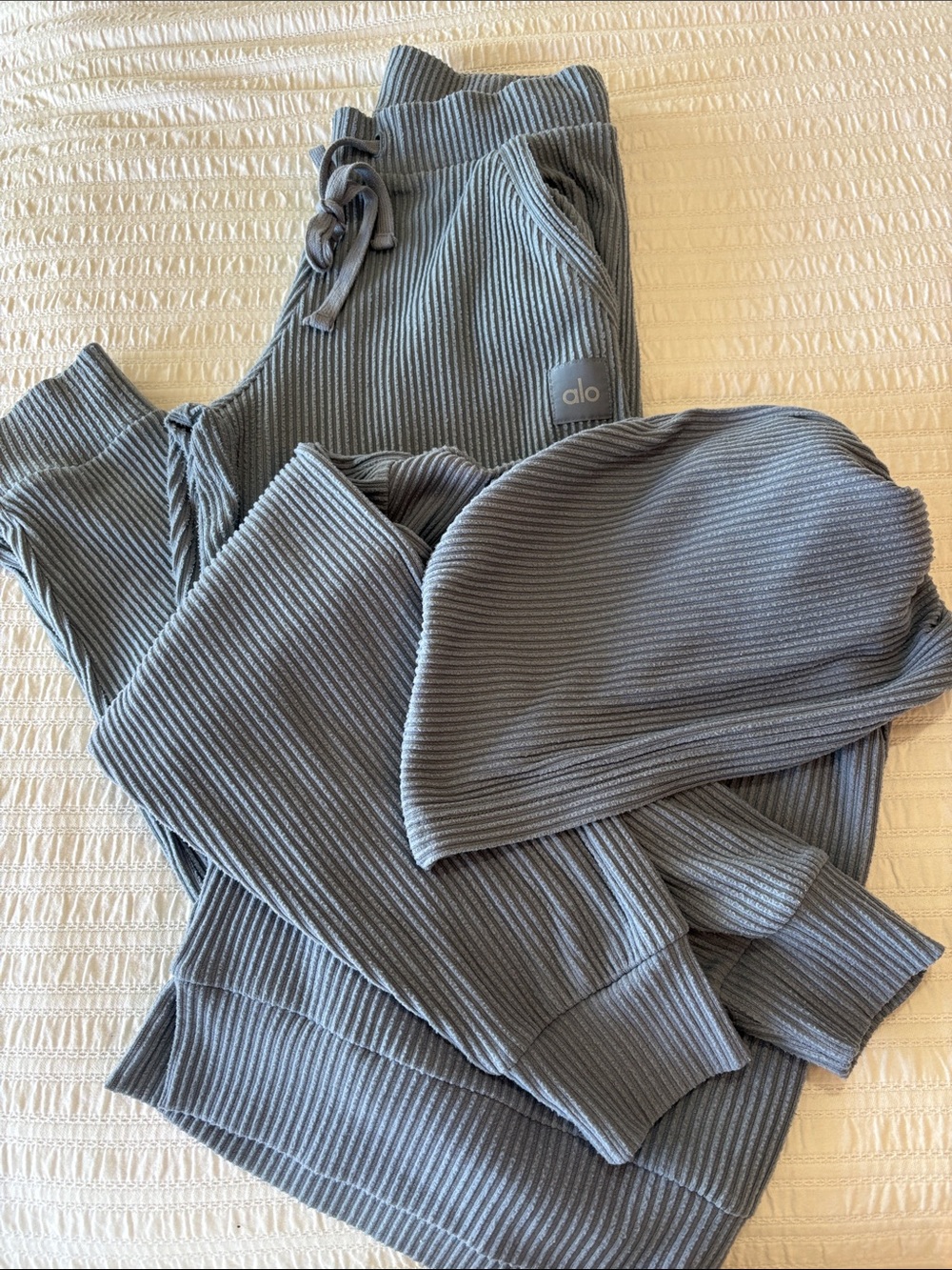 ALO Yoga Muse Set